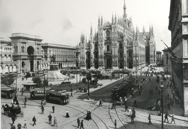 Milano, piazza duomo